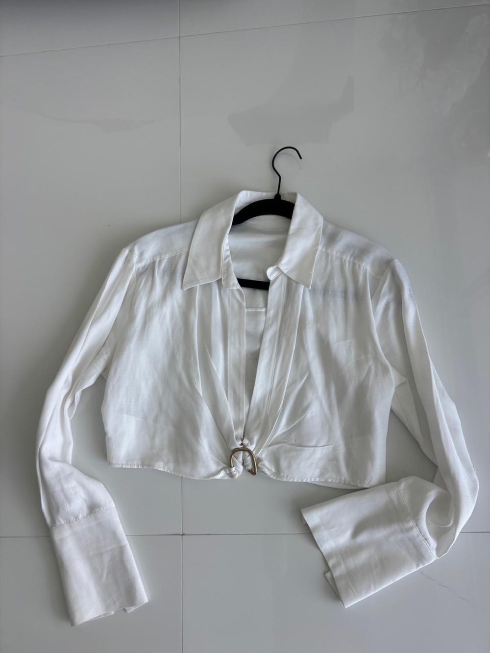 Gauge81 White Linen Wrap Top with D-Ring Buckle